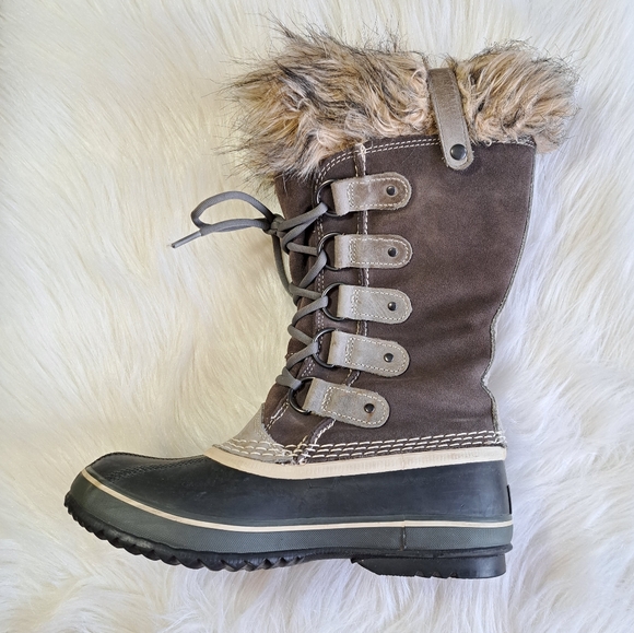 Sorel leather Canadian snow boots - Picture 4 of 15